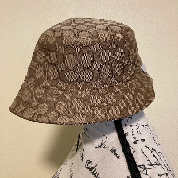 SOLD NWT COACH KHAKI SIGNATURE BUCKET HAT - Picture 3 of 8